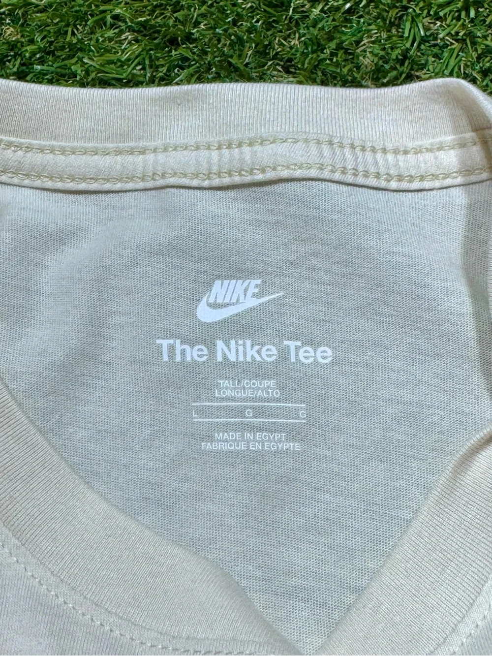 Nike Sportswear The Nike Tee Graphic Print Men’s T-Shirt Large Tall Beige NWT